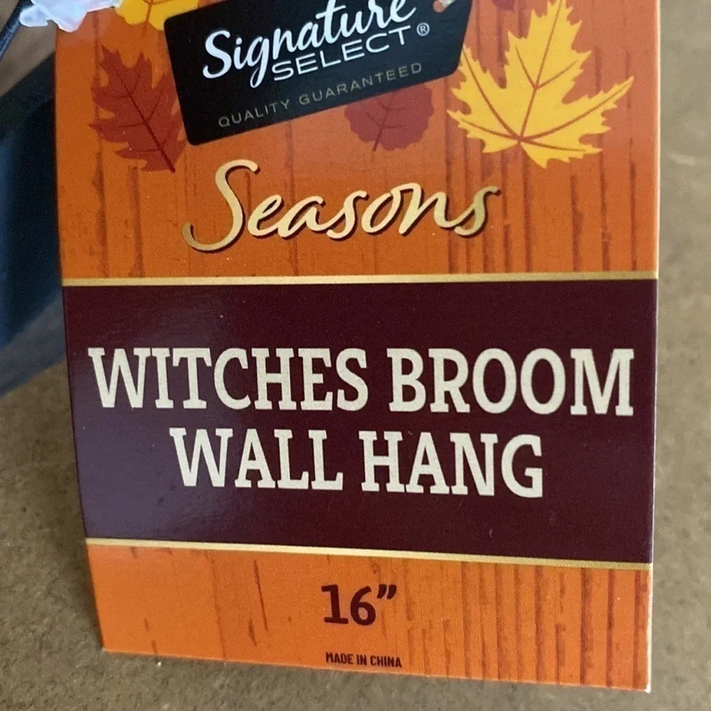 NWT WITCHES HANGING BROOM SIGN